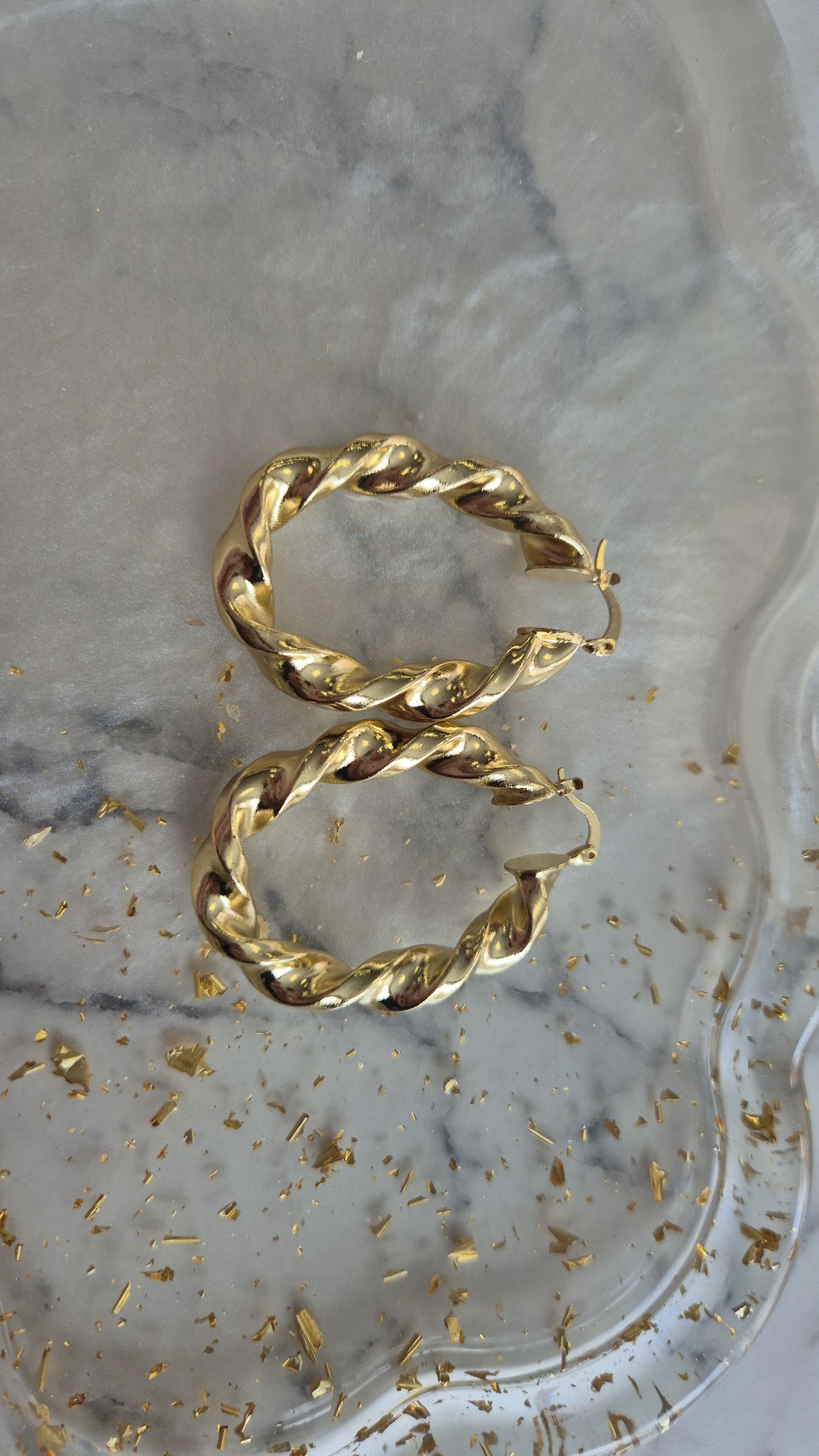 5cm chunky twisted oval hoop earrings