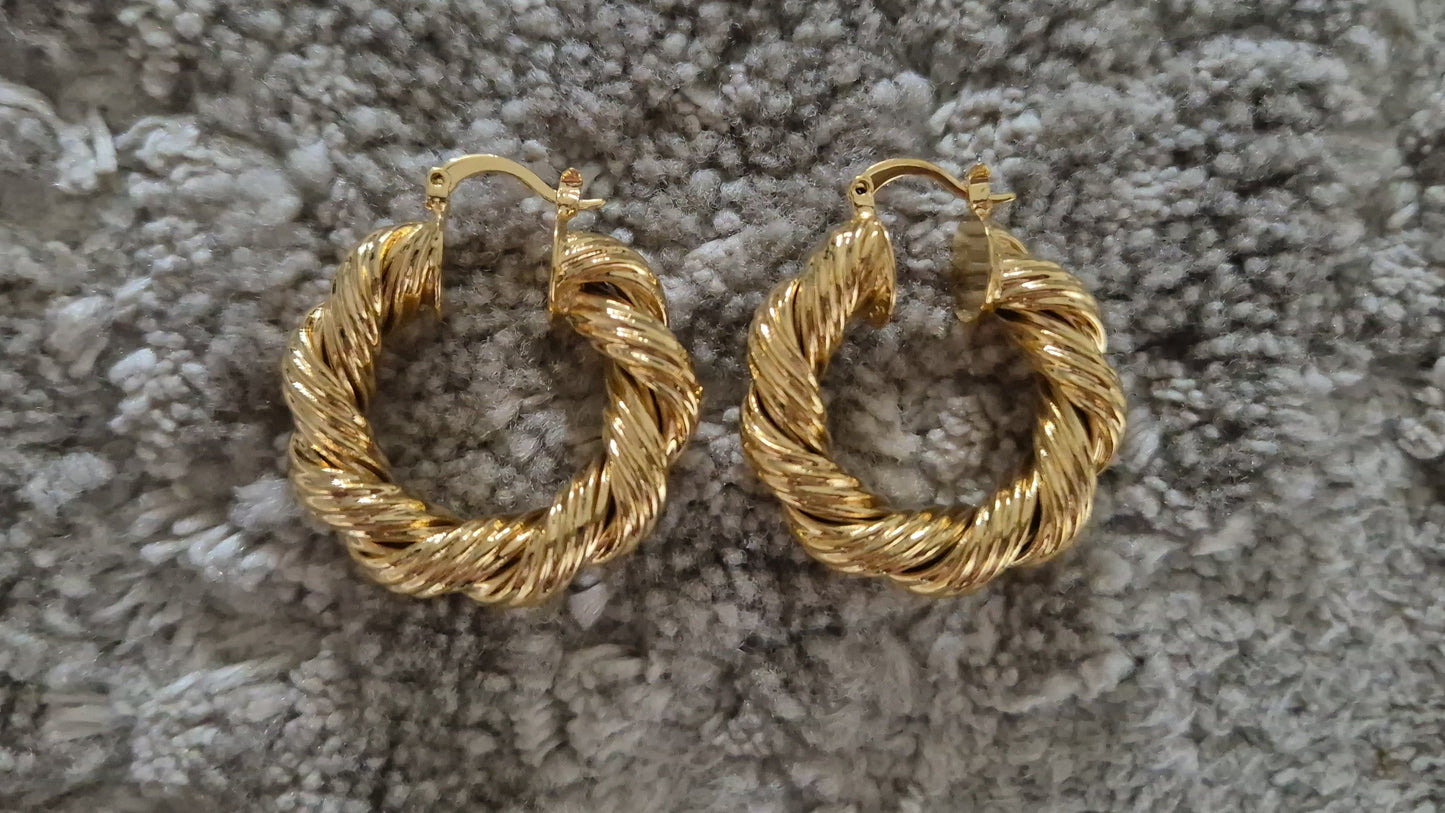 3.5cm Twisted Hoops