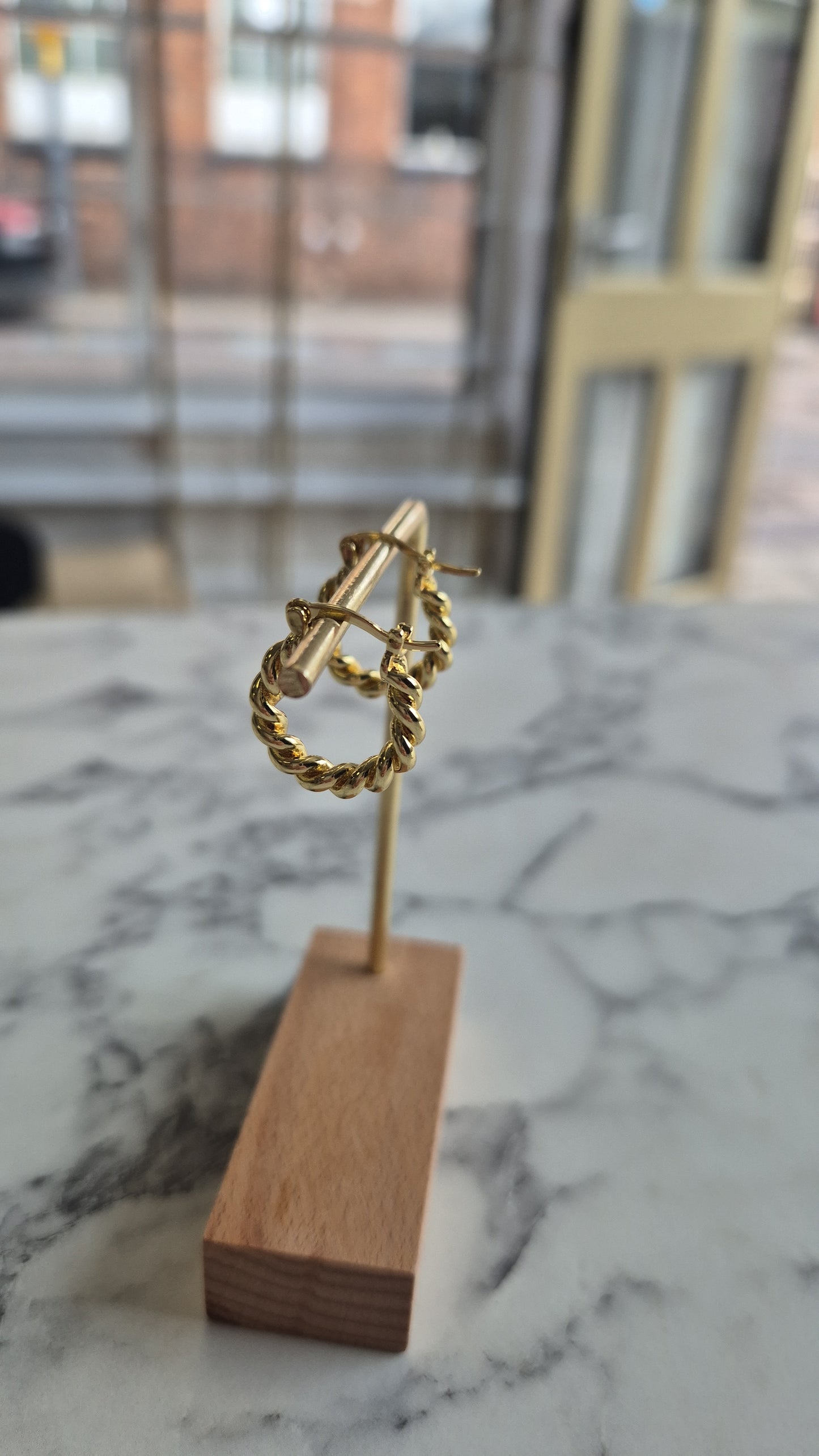 2cm Twisted Earrings