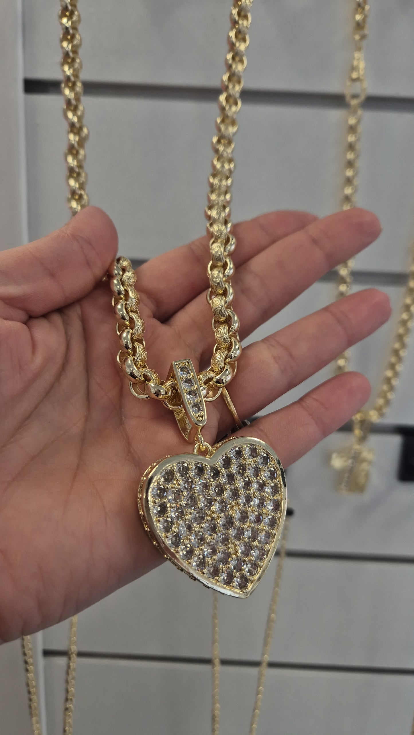10mm Alternate Belcher Chain and Pendant 24"