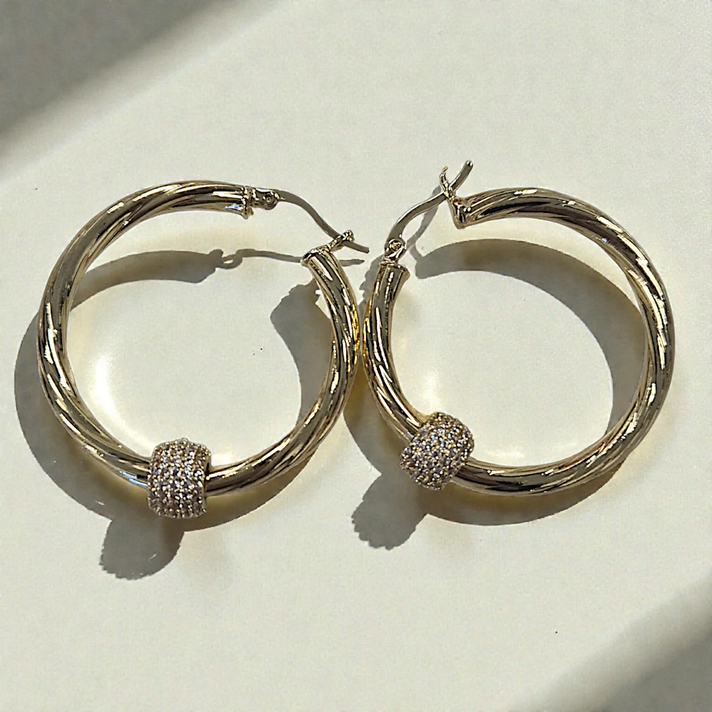 7 DAY PRE ORDER 4cm Round Hoops With Balls