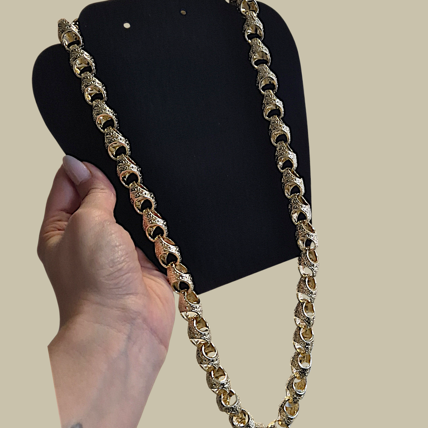 17mm XL Full Patterned Acorn Chain 30"