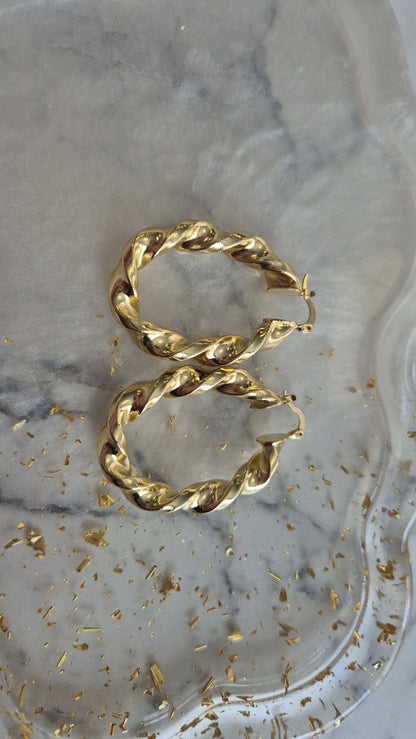 5cm chunky twisted oval hoop earrings