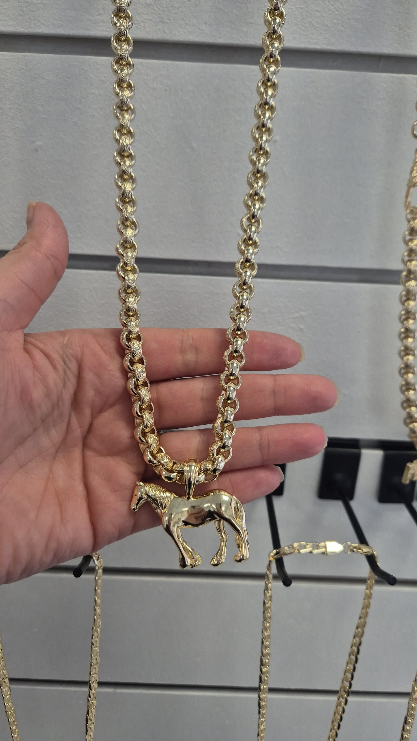 10mm Alternate Belcher Chain and Pendant 24"