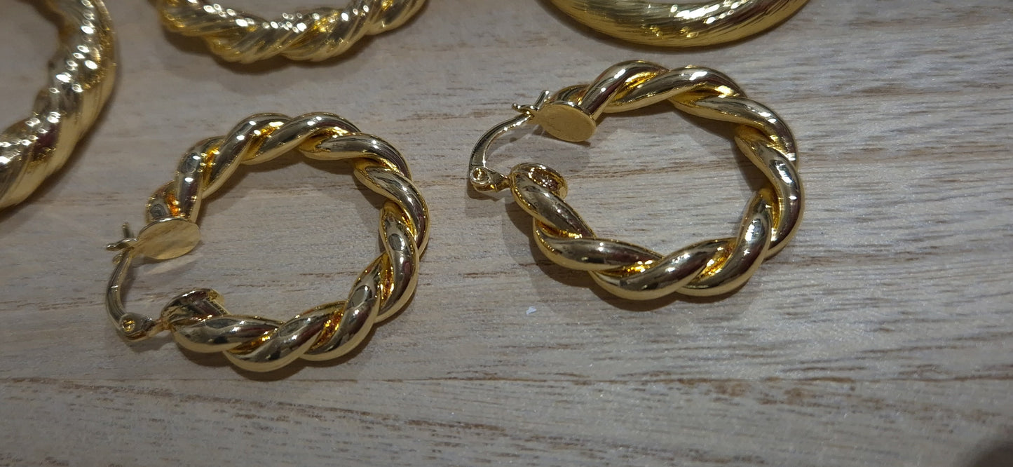 Twisted Hoop Earrings 3cm
