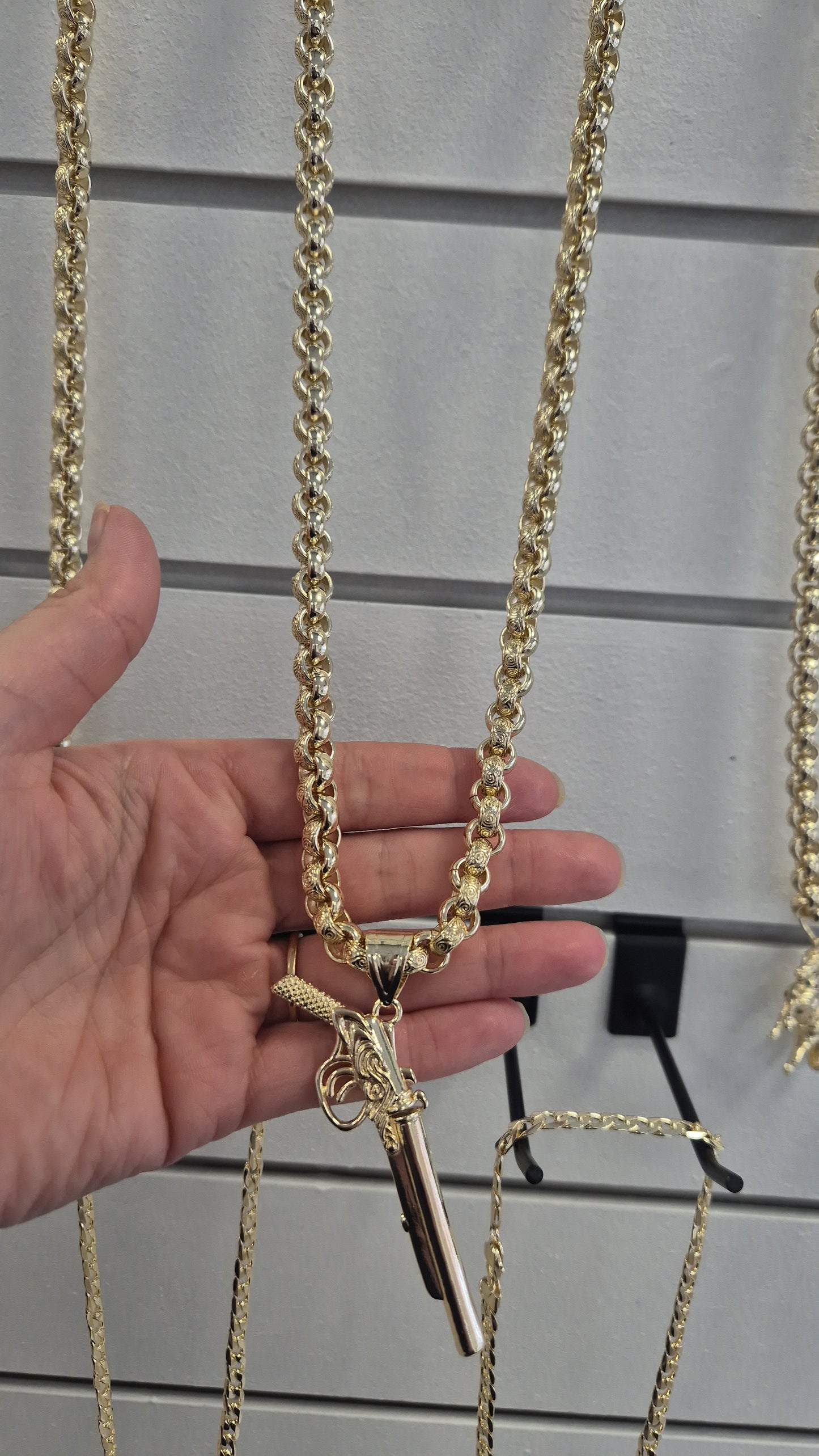 10mm Alternate Belcher Chain and Pendant 24"