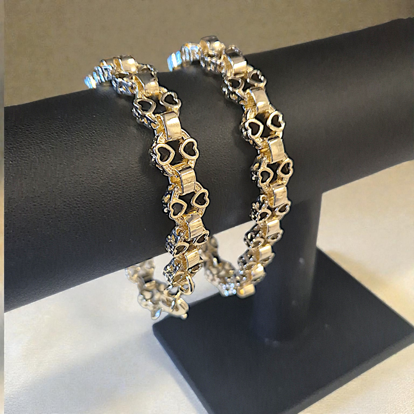 Flat Link Heart Bracelet