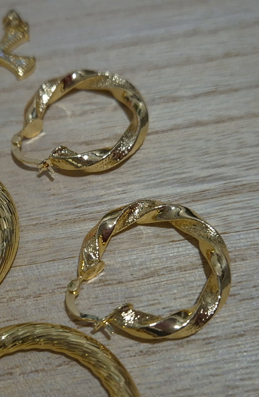 Twisted Hoop Earrings 3cm