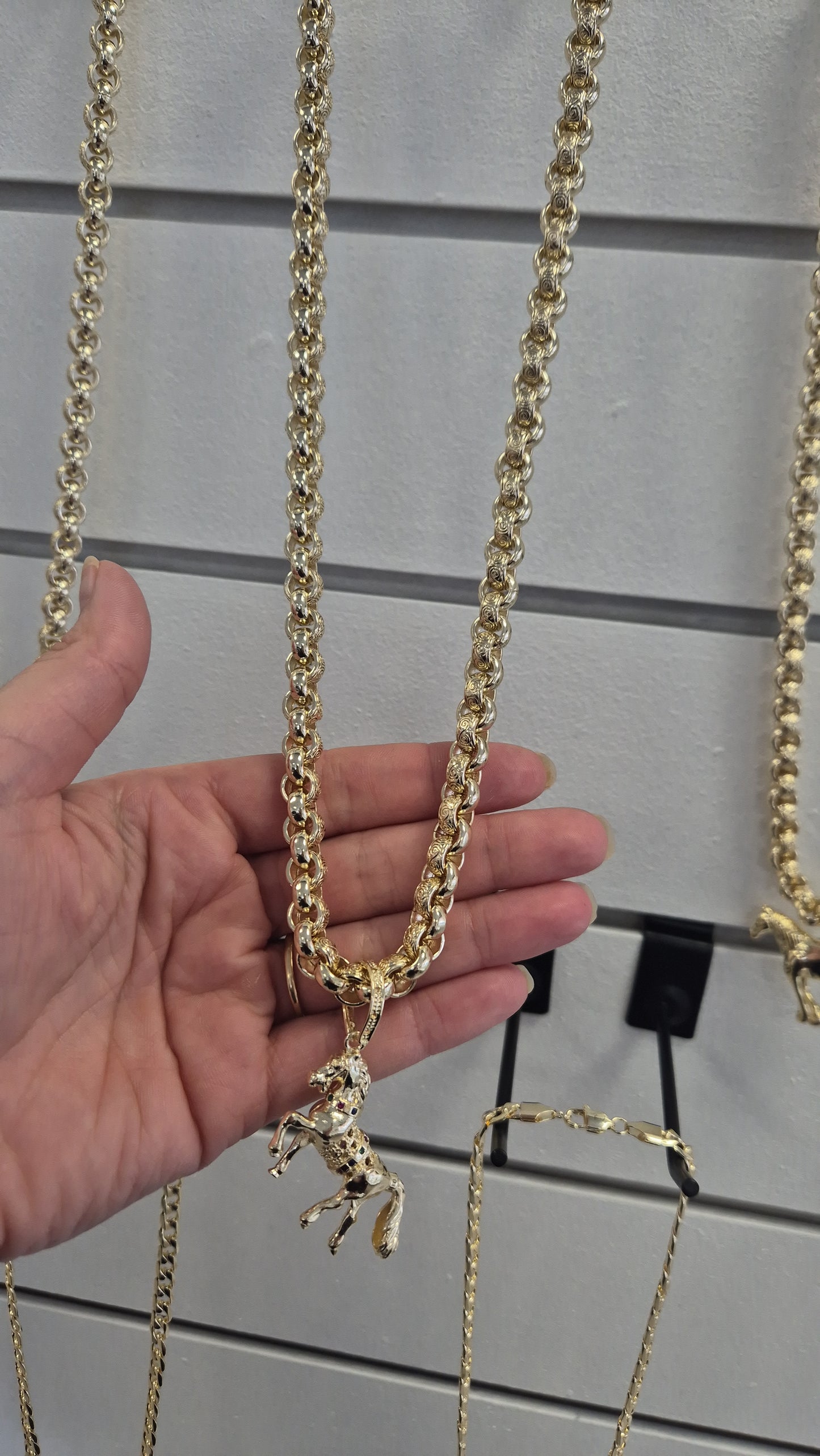 10mm Alternate Belcher Chain and Pendant 24"