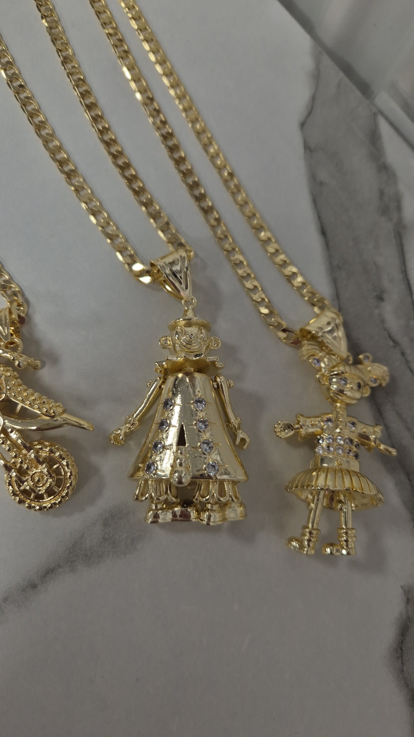 Large Clown Pendant On 4mm 24" Curb