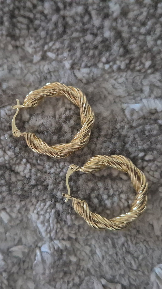 2.5cm Chunky Twisted Hoops