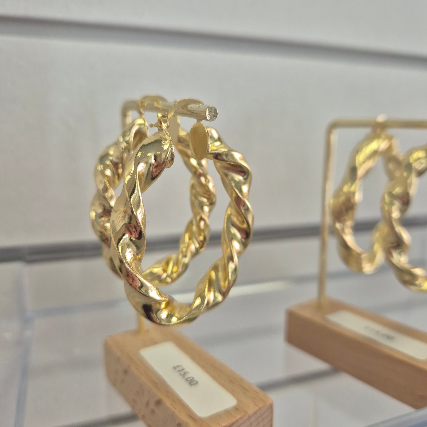 5cm chunky twisted oval hoop earrings