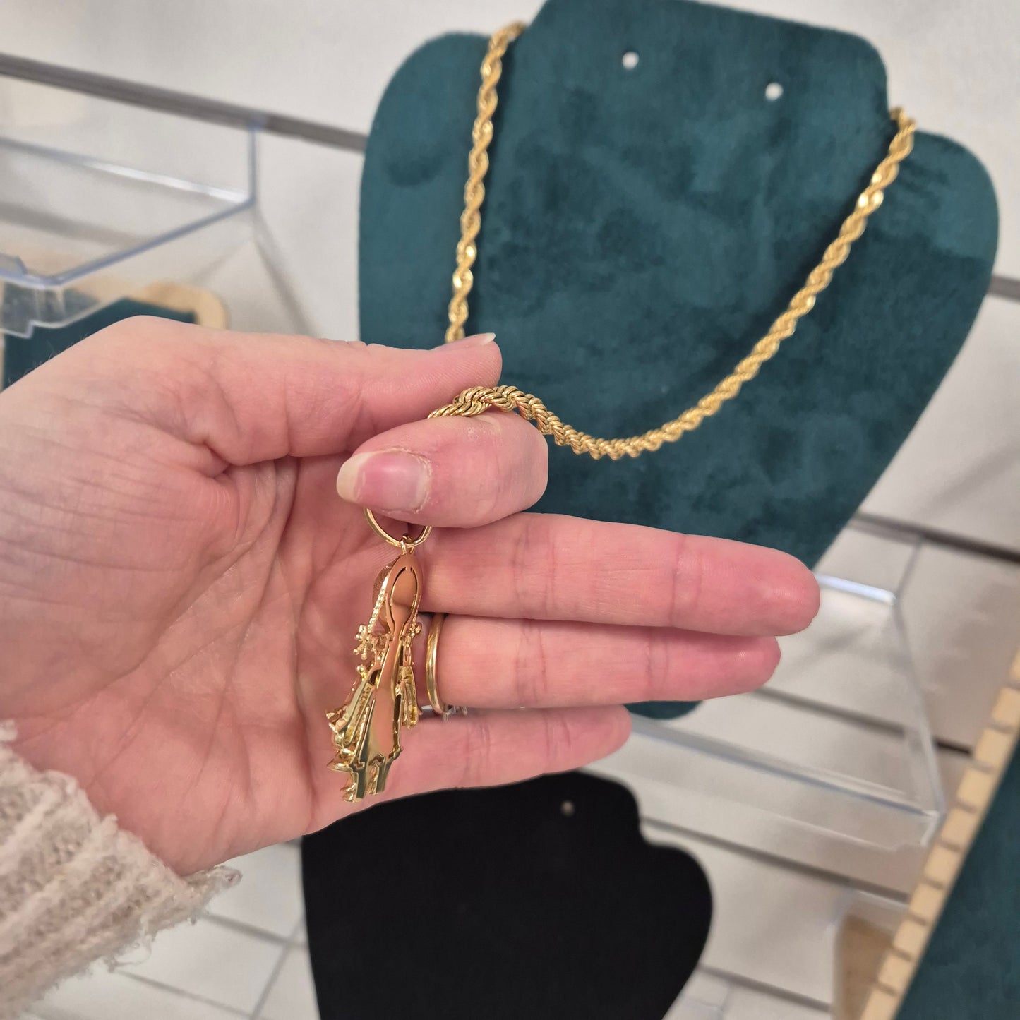 Ragdoll Pendant Flat Back