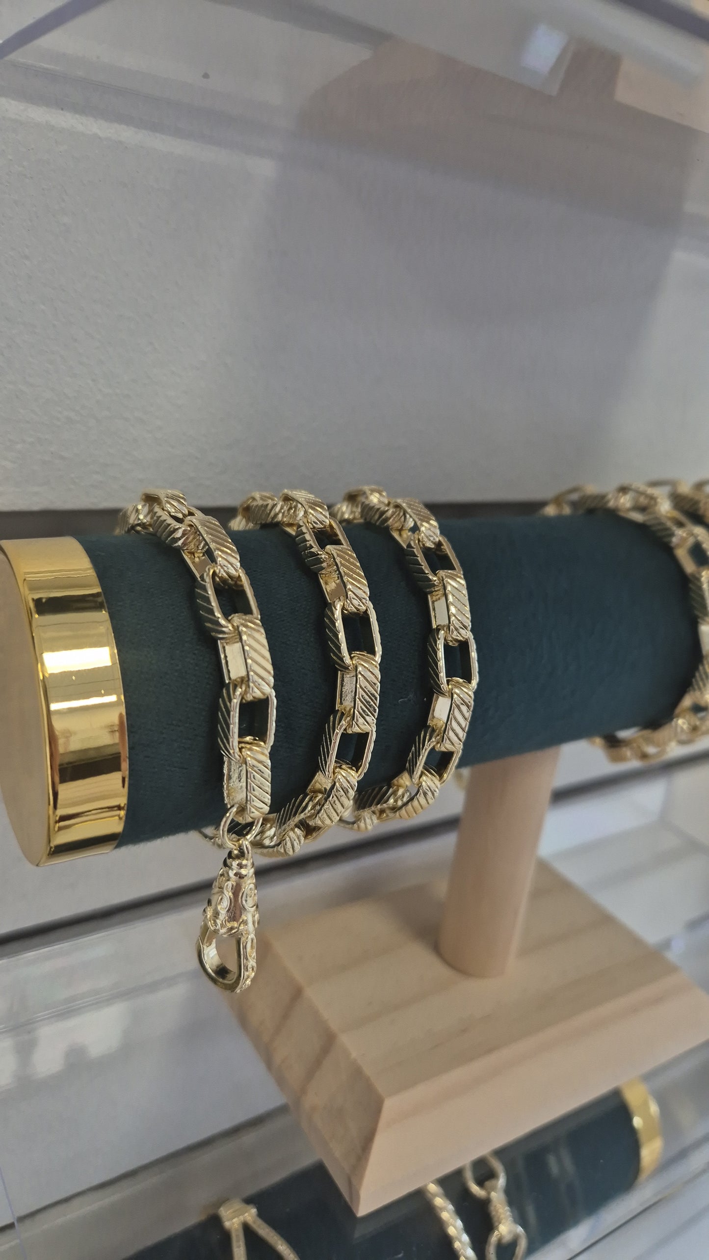 10mm Square Link Lined Bracelet