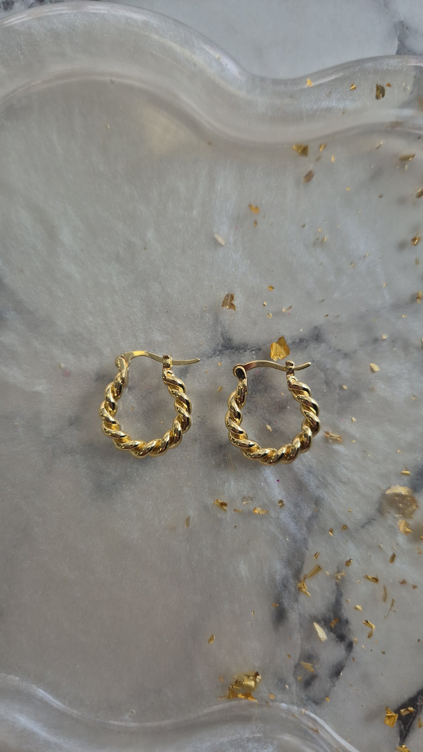 2cm Twisted Earrings