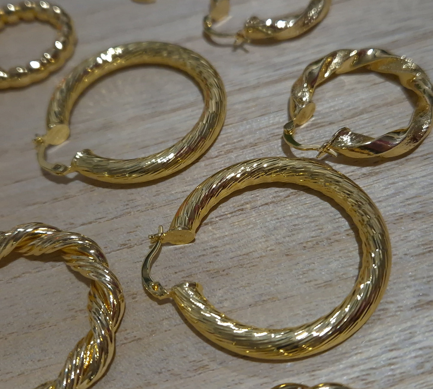 Lined Hoop earrings 4cm