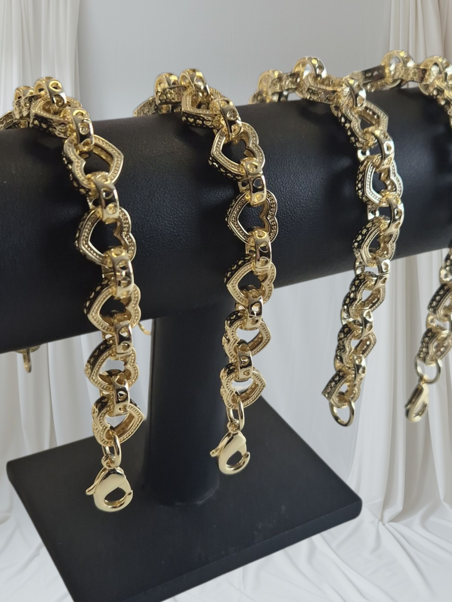 PRE ORDER 10 DAY Heart Link Bracelet