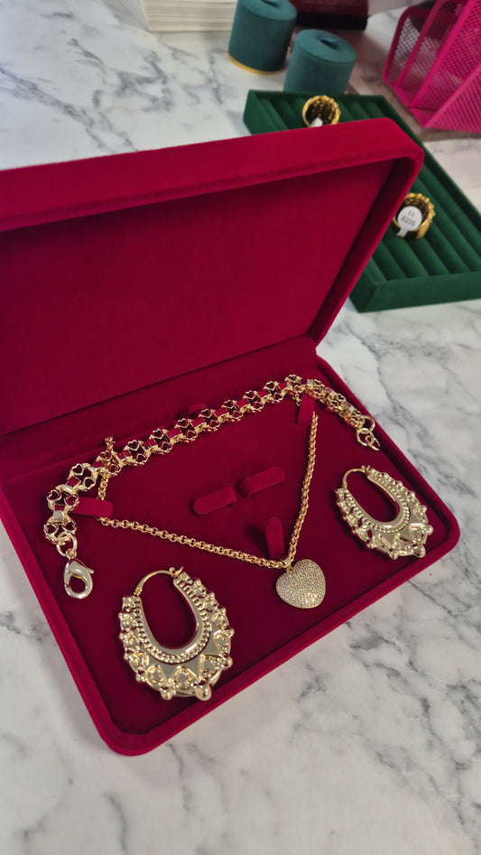 Gift Boxed Heart Bracelet Set